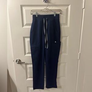 Figs- high waisted yola scrub pants - XS petite navy blue